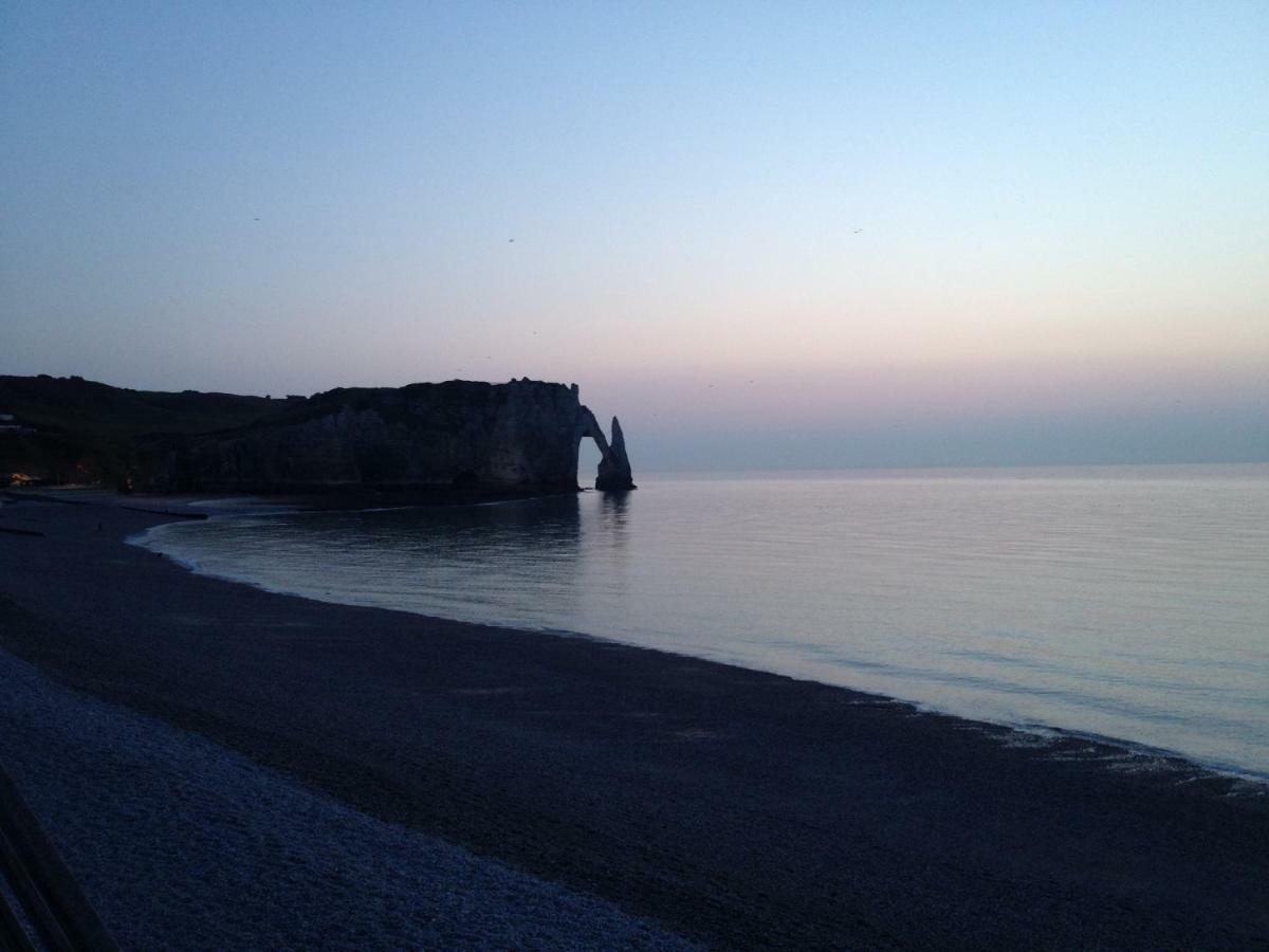 Villa comme un poisson dans l'eau à Étretat Extérieur photo